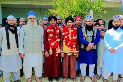 مدرسہ اشرف المدارس گدیانه کے ہونہار طلبہ نے مکمل قرآن پاک ایک نشست میں سنایا