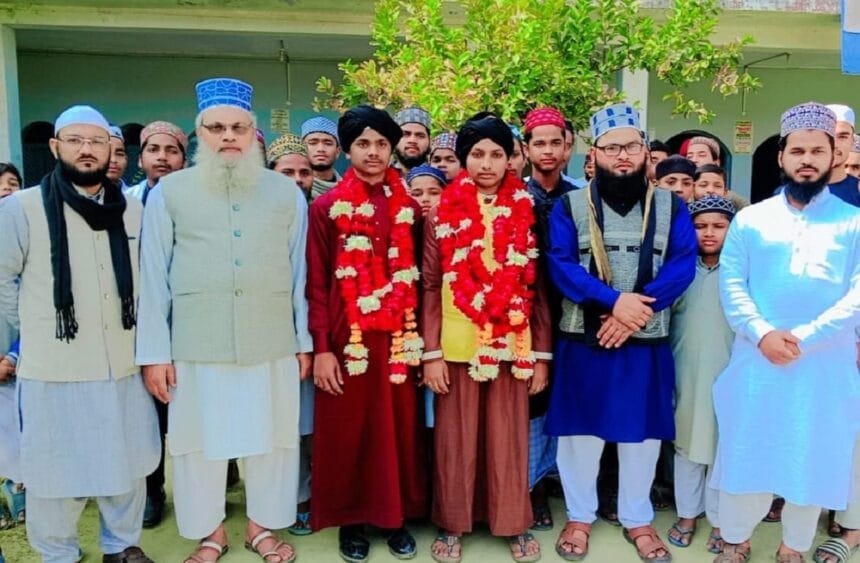 مدرسہ اشرف المدارس گدیانه کے ہونہار طلبہ نے مکمل قرآن پاک ایک نشست میں سنایا