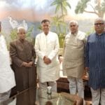 ڈاکٹرعمار رضوی کی قیادت میں سابق ممبرانِ اسمبلی کی اسپیکر ستیش مہانا سے ملاقات 