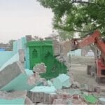 اترپردیش: 350 سے زائد مسجد، مدرسوں پر کارروائی، کہیں تالا تو کہیں بلڈوزر