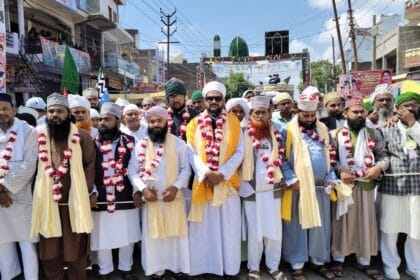 جلوس محمدی: قیادت چھوڑ فرار ہوگئے علماء