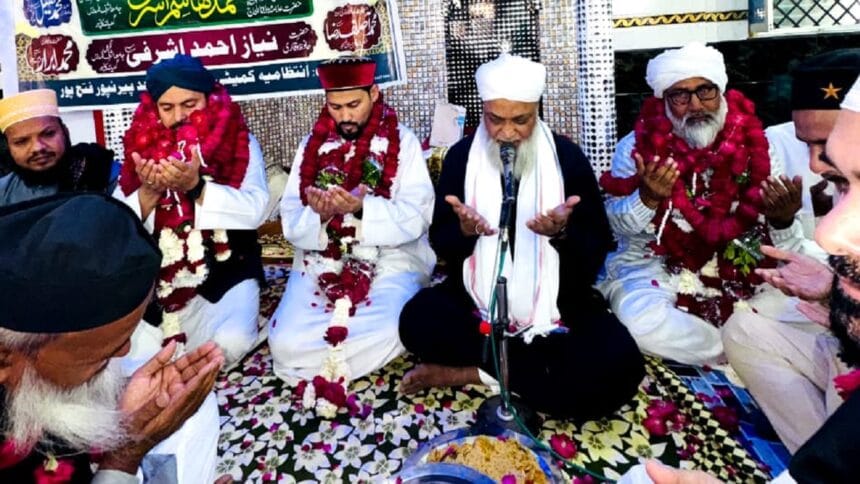 مولانا ہاشم اشرفی کی قیادت میں قاضیٔ شہر کا شاندار استقبال، سوشل میڈیا پر اہم انتباہ